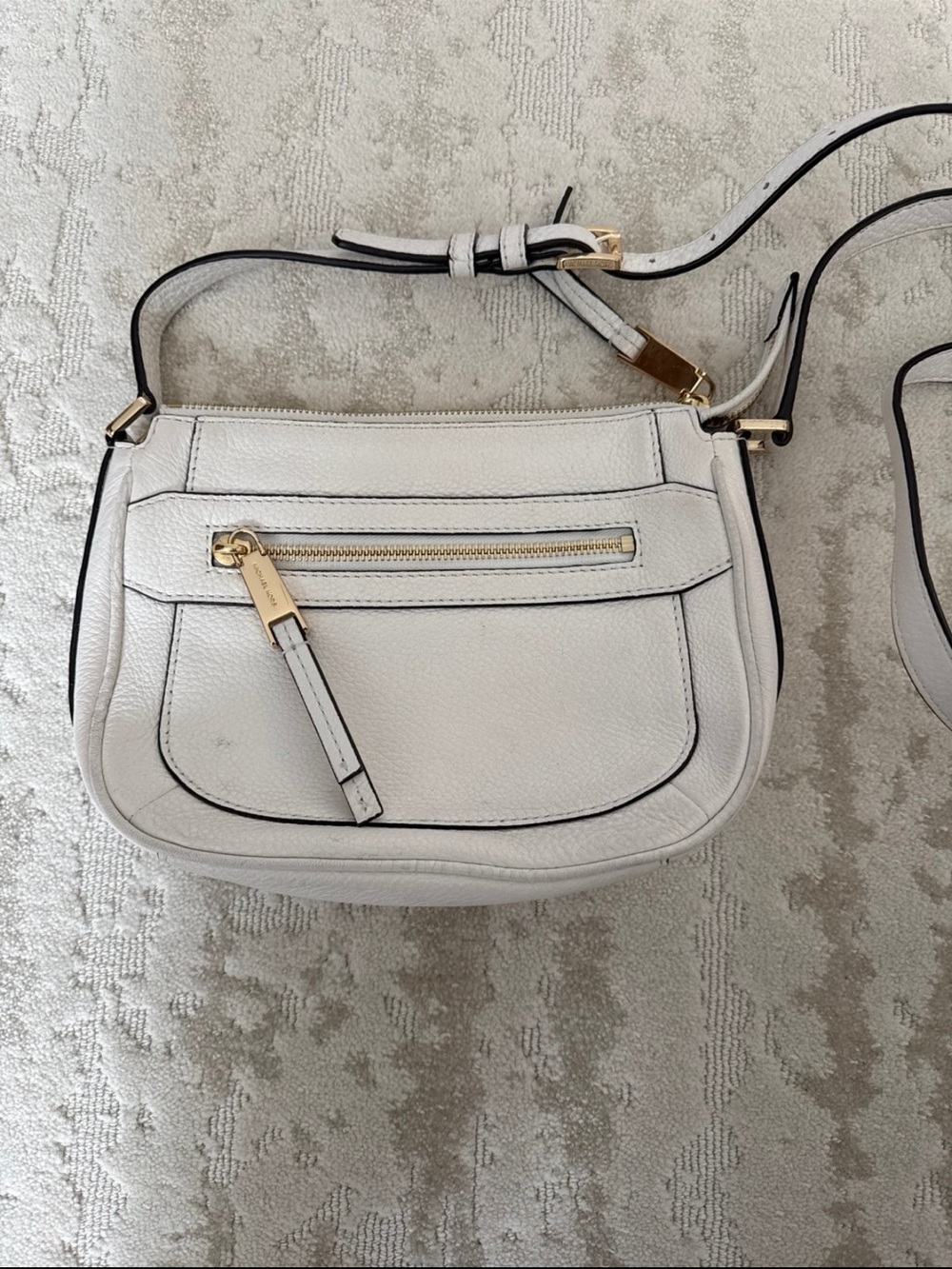 Michael Kors Pebbled Leather Crossbody – White/Ivory – Gold Hardware